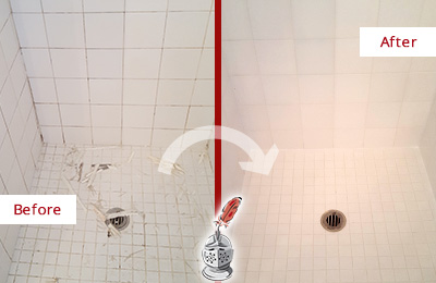 Sir Grout Caulks this Atlanta Bathroom Re-Caulked To Repair Damaged Caulking Before and After Picture of a Atlanta Bathroom Re-Caulked To Repair Damaged Caulking